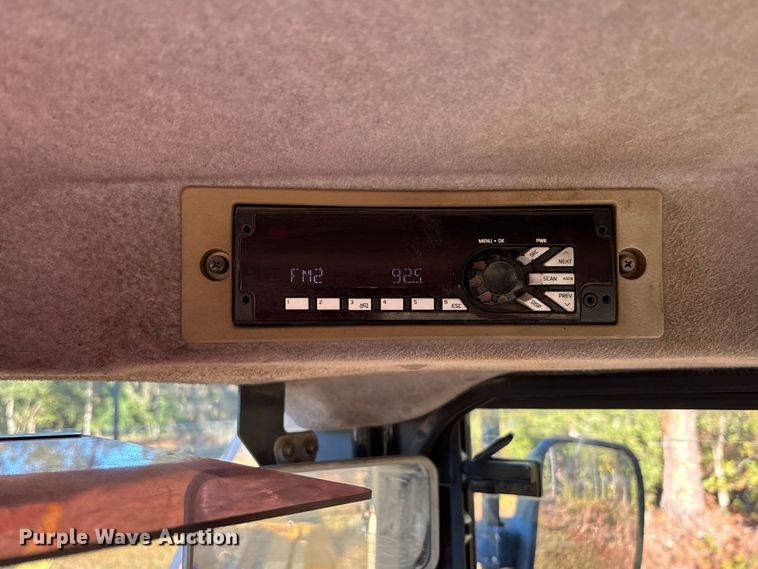 image for item EC3874 2015 Kawasaki 62Z7 wheel loader