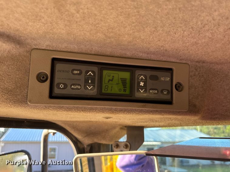 image for item EC3874 2015 Kawasaki 62Z7 wheel loader