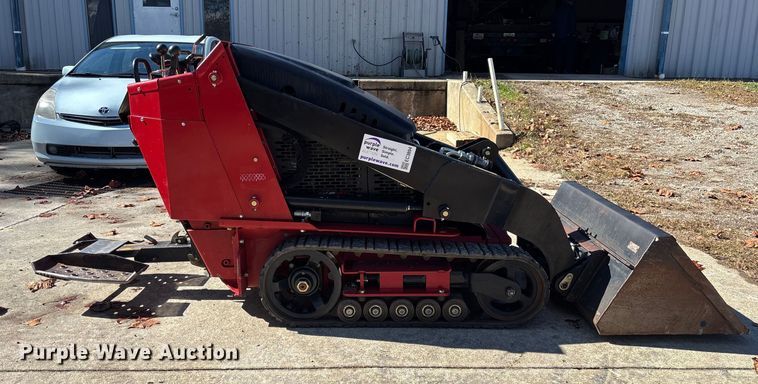 MINI CARGADOR SOBRE ORUGAS COMPACTO 2023 TORO 22321