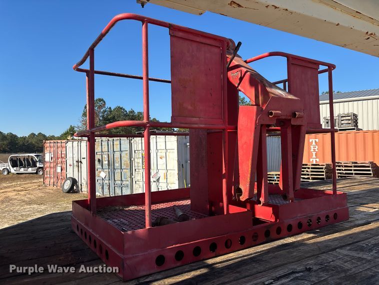 image for item EC3902 1998 Ford crane truck