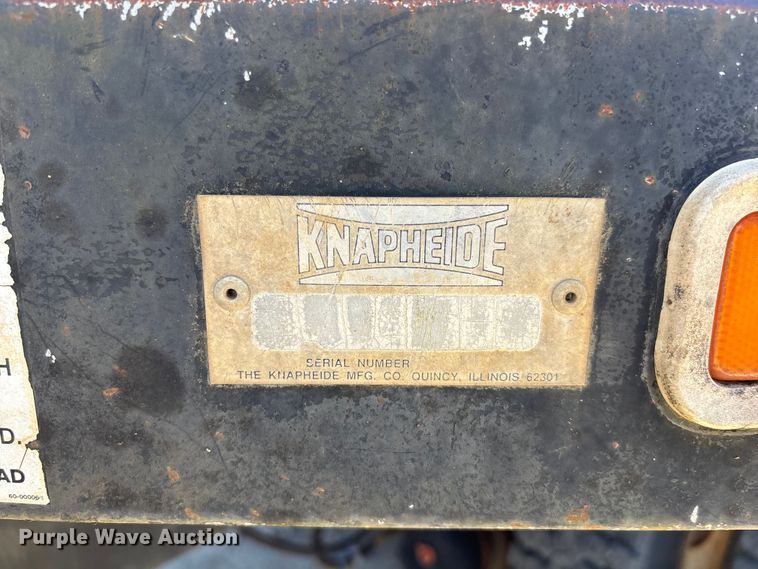 image for item EC3902 1998 Ford crane truck