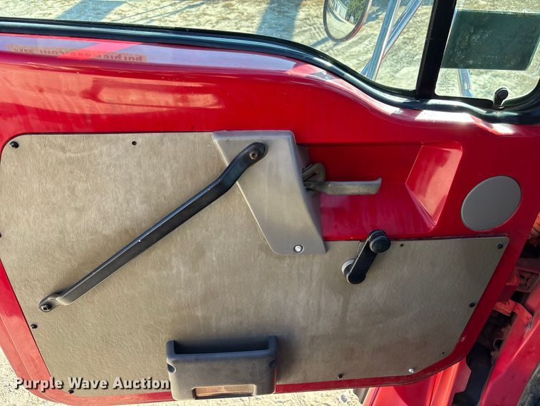 image for item EC3902 1998 Ford crane truck