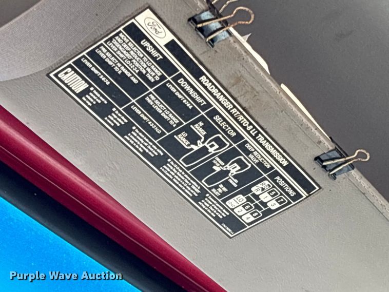 image for item EC3902 1998 Ford crane truck