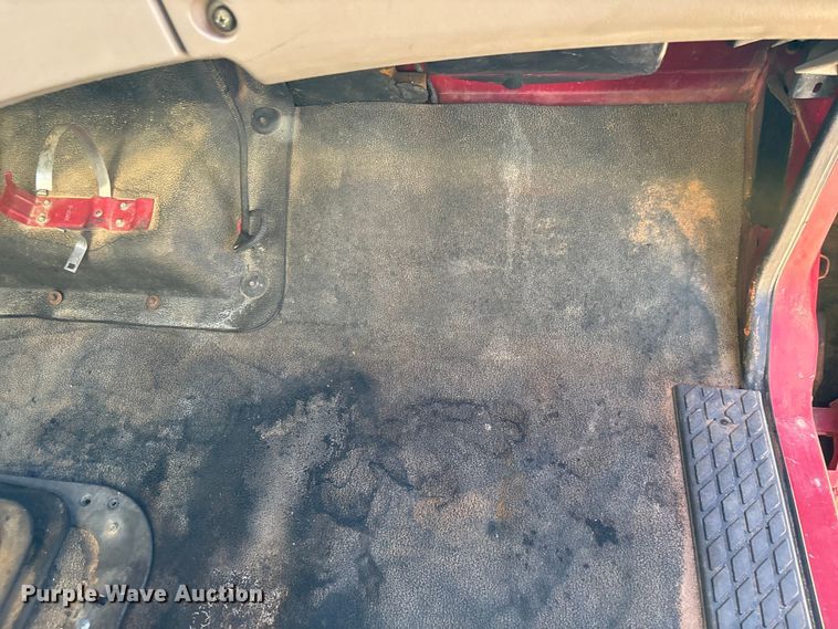 image for item EC3902 1998 Ford crane truck