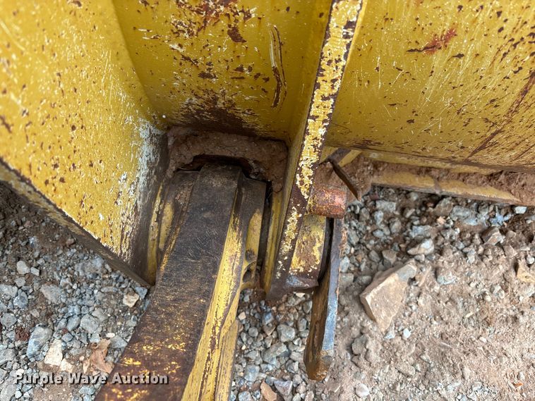 image for item EC3909 2019 Caterpillar 973K track loader