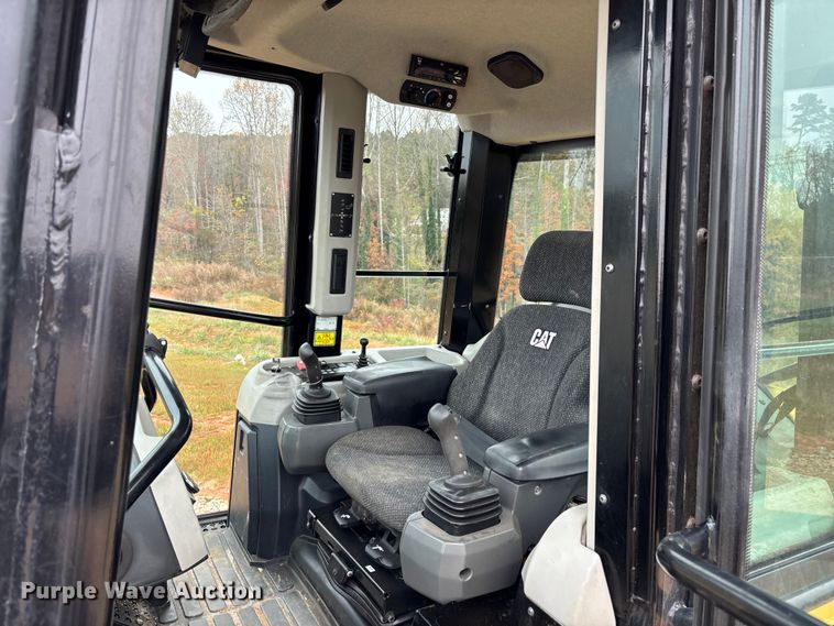 image for item EC3909 2019 Caterpillar 973K track loader