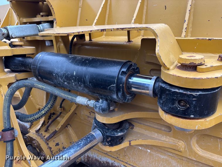 image for item EC3910 2021 Caterpillar D5 LGP dozer
