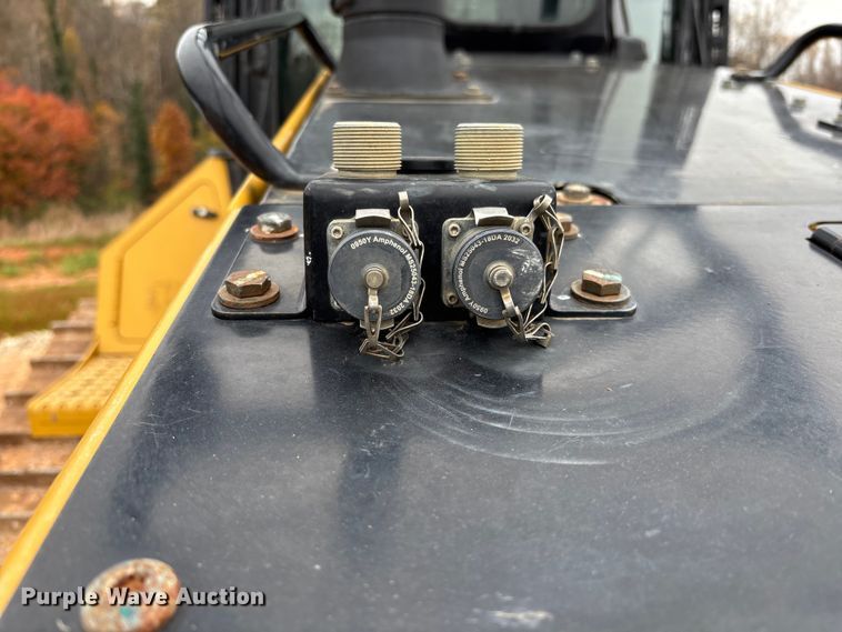 image for item EC3910 2021 Caterpillar D5 LGP dozer