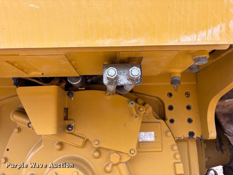 image for item EC3910 2021 Caterpillar D5 LGP dozer