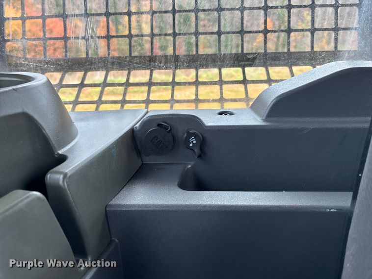 image for item EC3910 2021 Caterpillar D5 LGP dozer