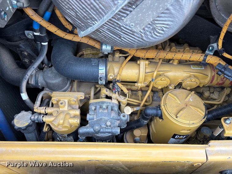 image for item EC3910 2021 Caterpillar D5 LGP dozer