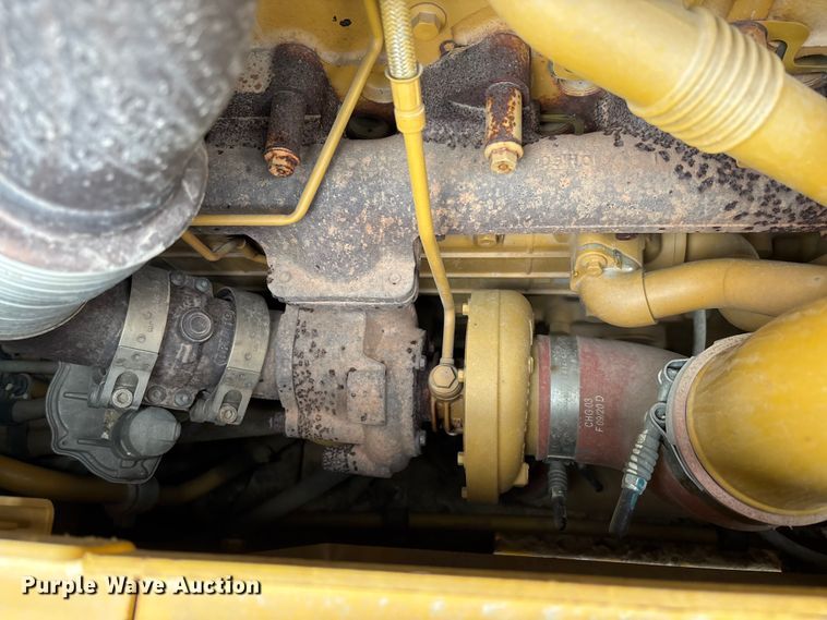 image for item EC3910 2021 Caterpillar D5 LGP dozer