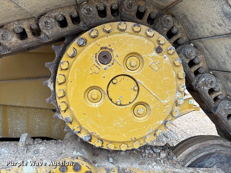 image for item EC3910 2021 Caterpillar D5 LGP dozer