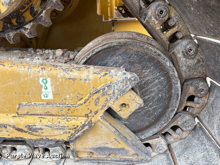 image for item EC3910 2021 Caterpillar D5 LGP dozer