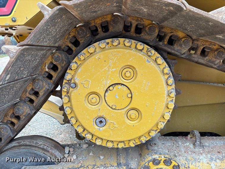 image for item EC3910 2021 Caterpillar D5 LGP dozer