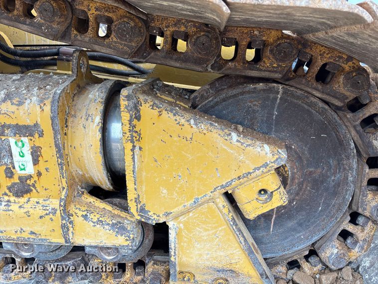 image for item EC3910 2021 Caterpillar D5 LGP dozer