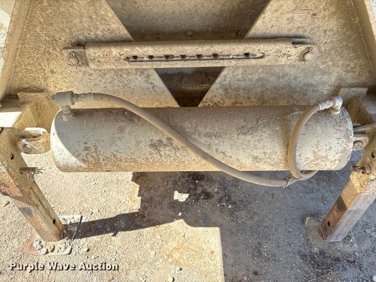 image for item EC8051 2007 CPS SBD-240 bottom dump trailer