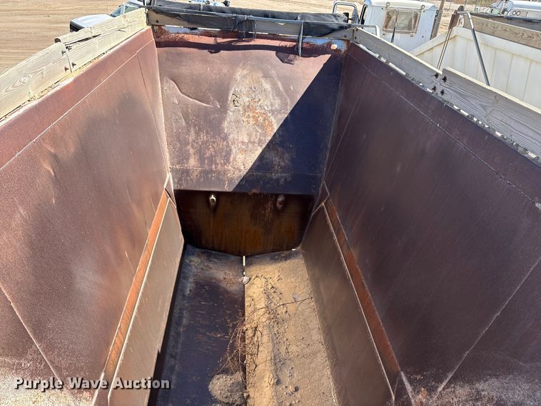 image for item EC8051 2007 CPS SBD-240 bottom dump trailer