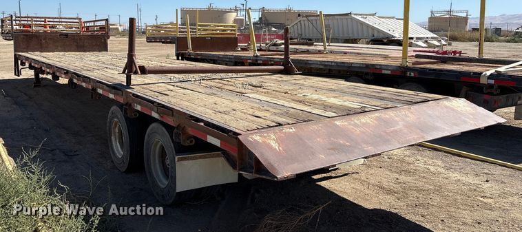 image for item EC8052 1999 Fontaine drop deck equipment trailer