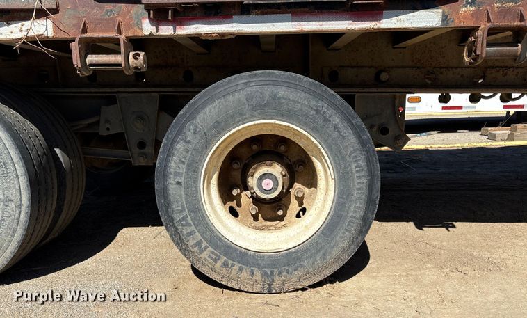 image for item EC8052 1999 Fontaine drop deck equipment trailer