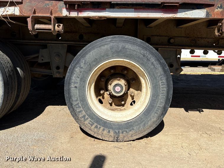 image for item EC8052 1999 Fontaine drop deck equipment trailer