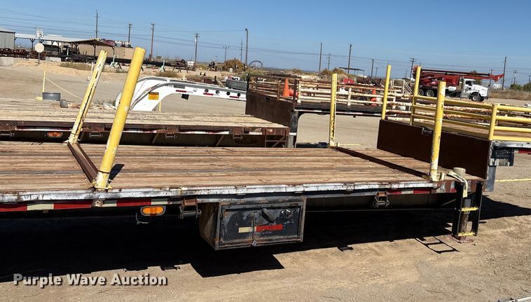 image for item EC8053 1999 Fontaine Trailer Co. drop deck trailer