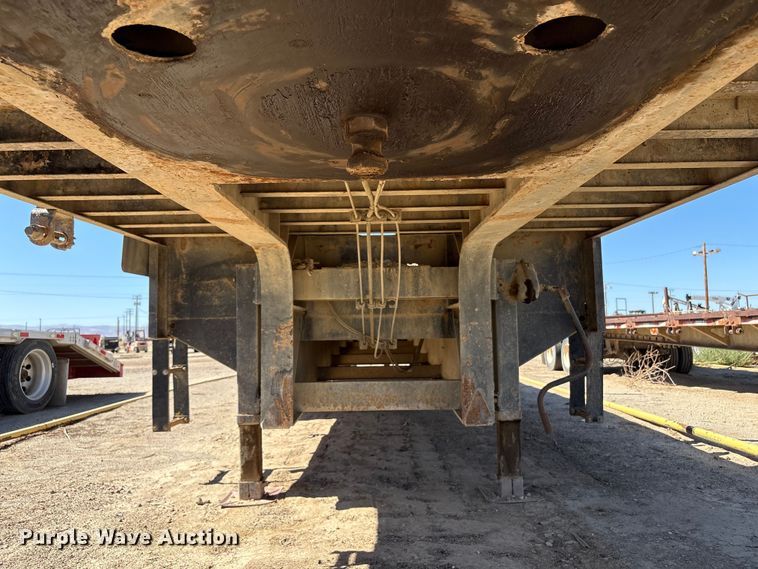 image for item EC8053 1999 Fontaine Trailer Co. drop deck trailer