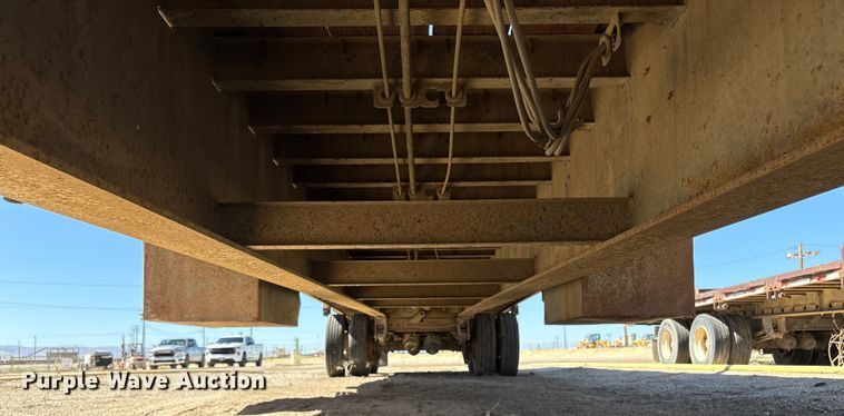 image for item EC8053 1999 Fontaine Trailer Co. drop deck trailer