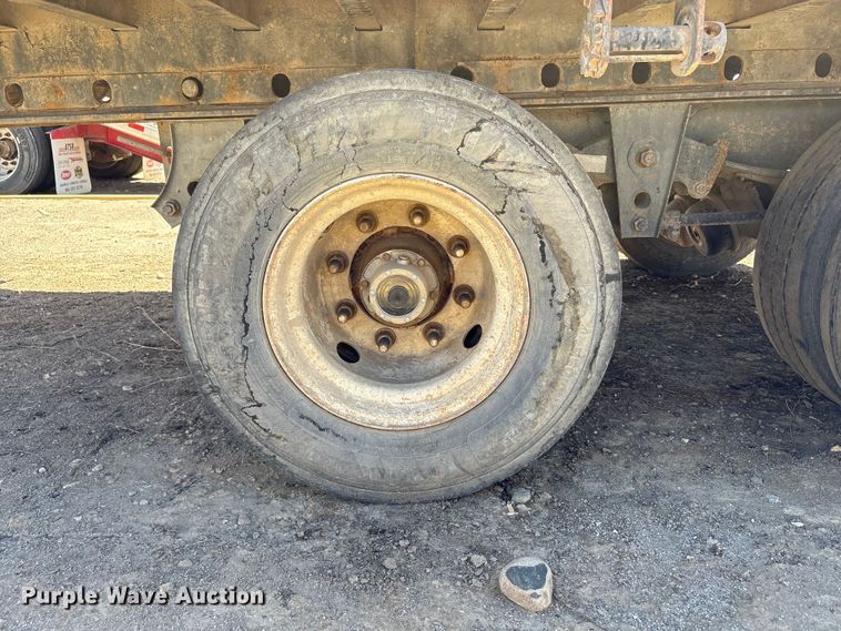 image for item EC8053 1999 Fontaine Trailer Co. drop deck trailer