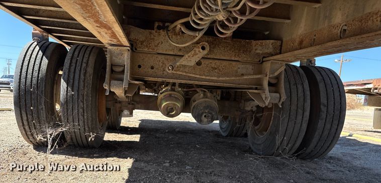 image for item EC8053 1999 Fontaine Trailer Co. drop deck trailer