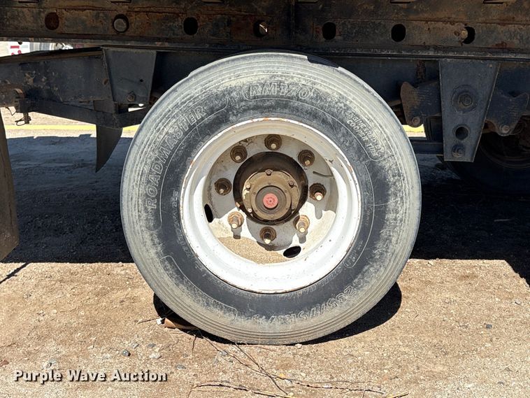 image for item EC8053 1999 Fontaine Trailer Co. drop deck trailer