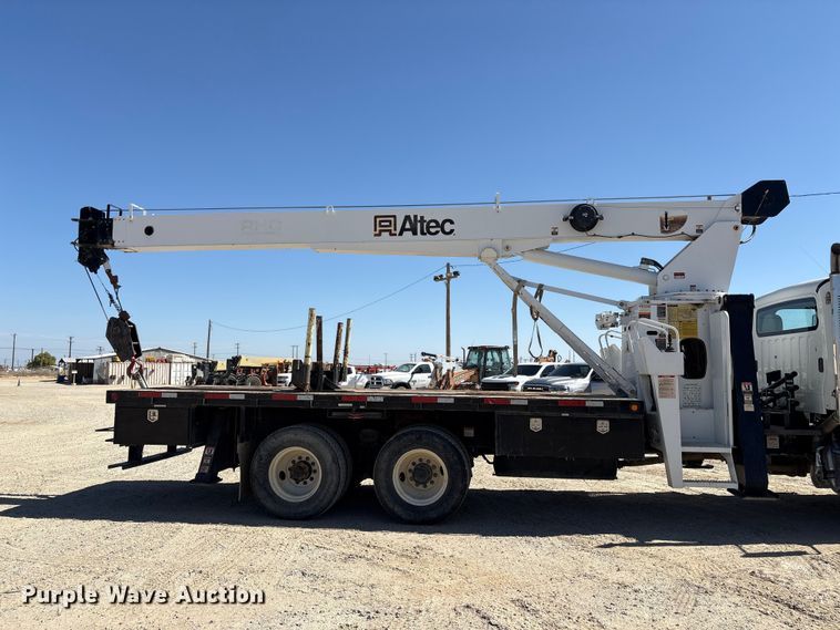 image for item EC8054 2014 Freightliner M2106 crane truck