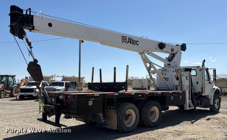 image for item EC8054 2014 Freightliner M2106 crane truck