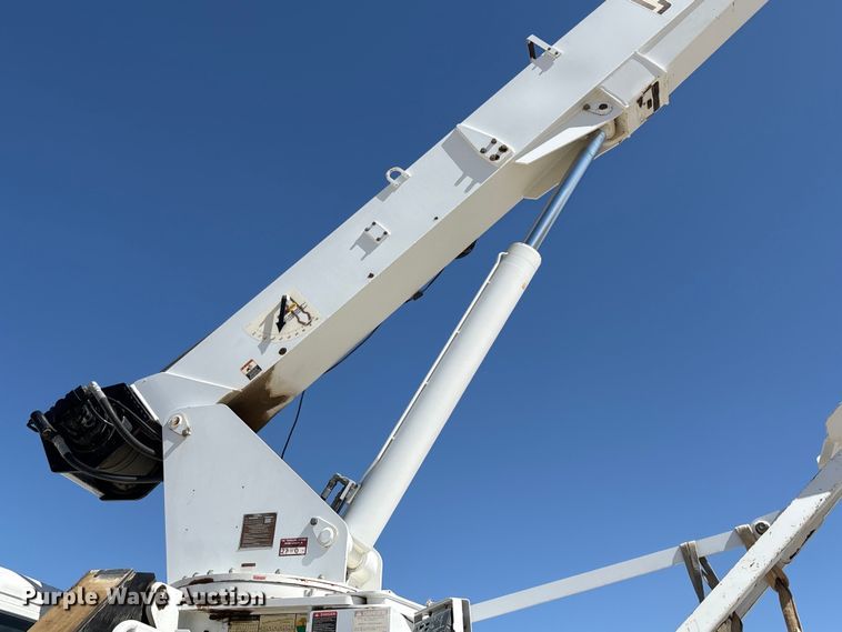 image for item EC8054 2014 Freightliner M2106 crane truck