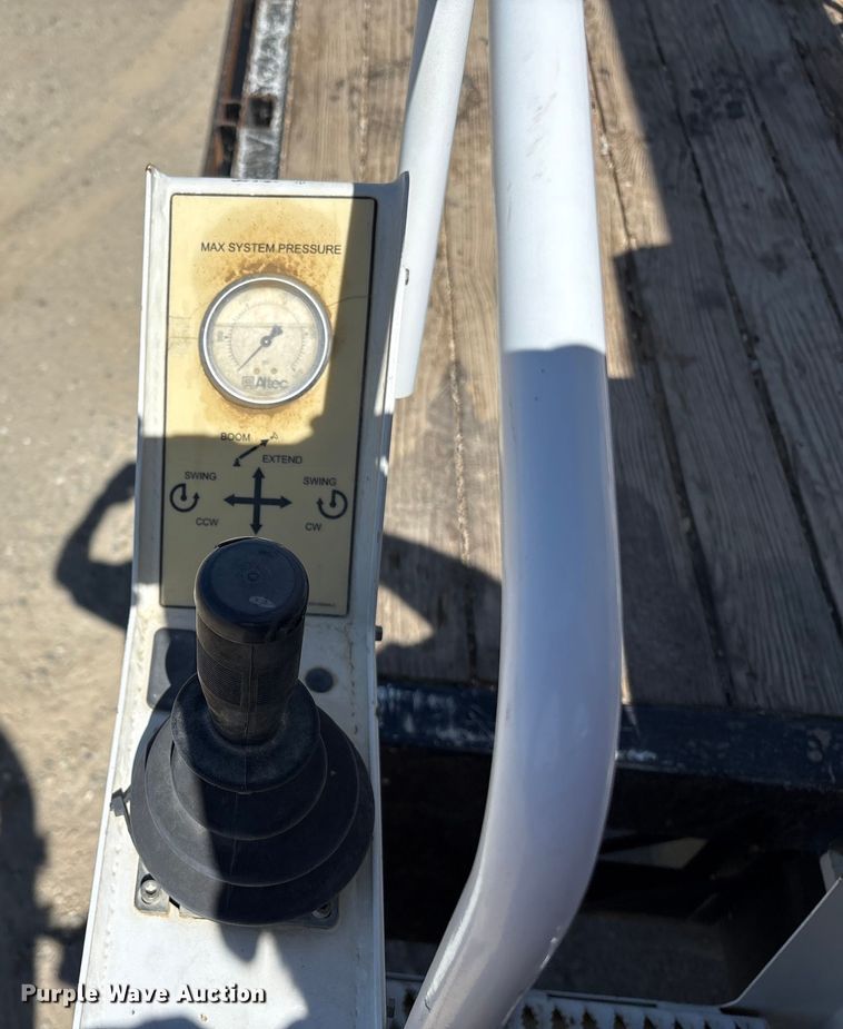 image for item EC8054 2014 Freightliner M2106 crane truck