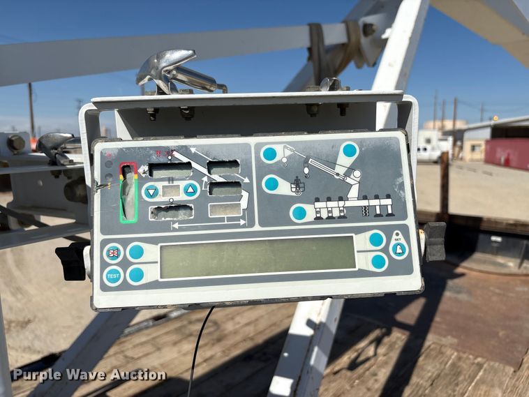 image for item EC8054 2014 Freightliner M2106 crane truck