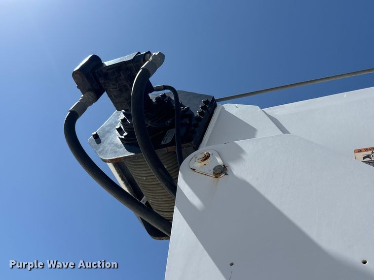 image for item EC8054 2014 Freightliner M2106 crane truck