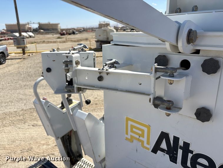 image for item EC8054 2014 Freightliner M2106 crane truck