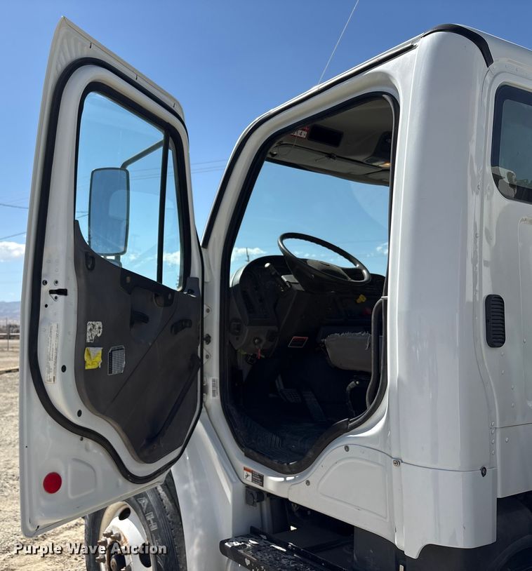 image for item EC8054 2014 Freightliner M2106 crane truck