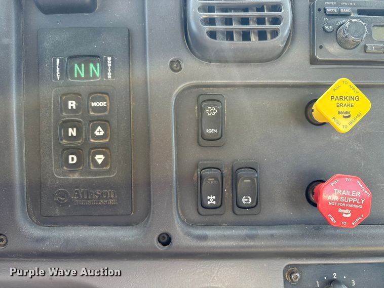 image for item EC8054 2014 Freightliner M2106 crane truck