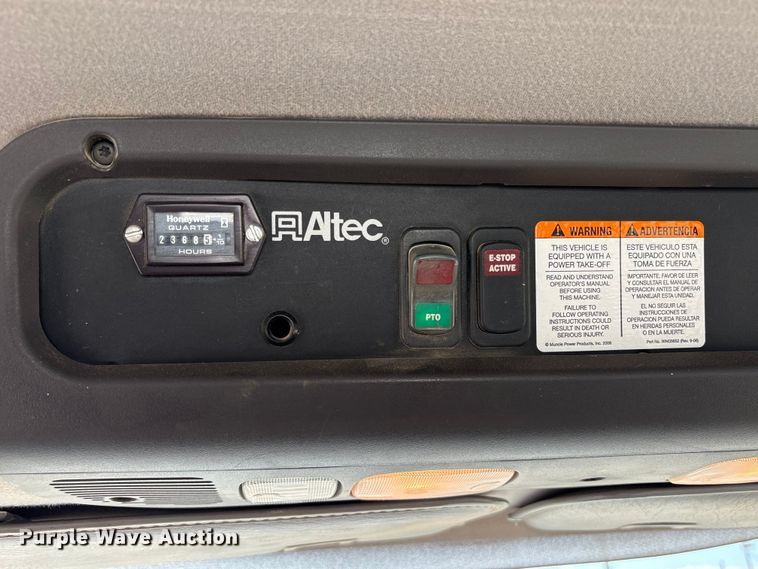 image for item EC8054 2014 Freightliner M2106 crane truck