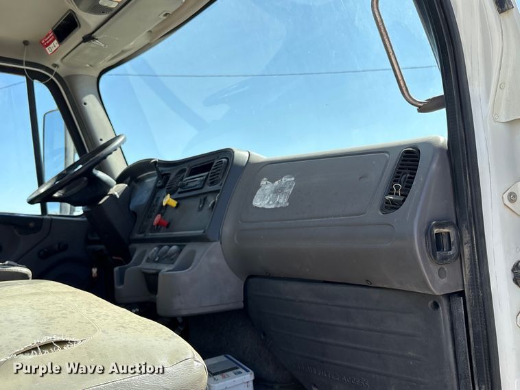 image for item EC8054 2014 Freightliner M2106 crane truck