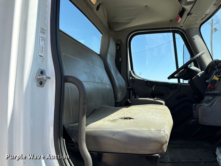 image for item EC8054 2014 Freightliner M2106 crane truck