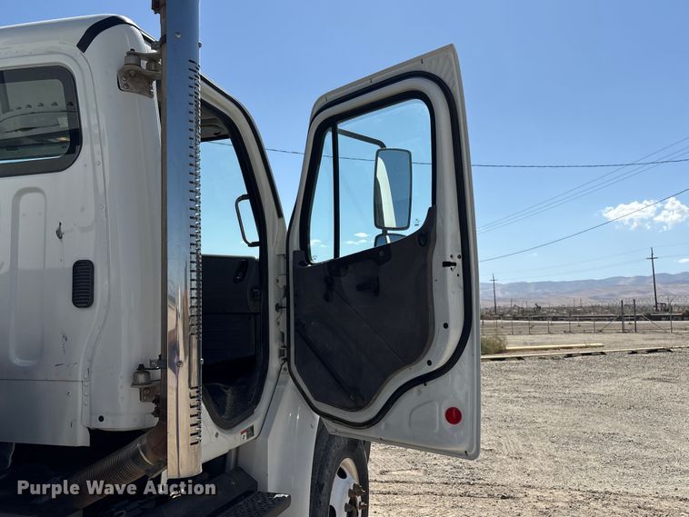 image for item EC8054 2014 Freightliner M2106 crane truck