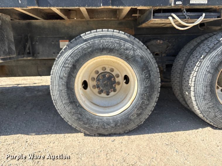 image for item EC8054 2014 Freightliner M2106 crane truck