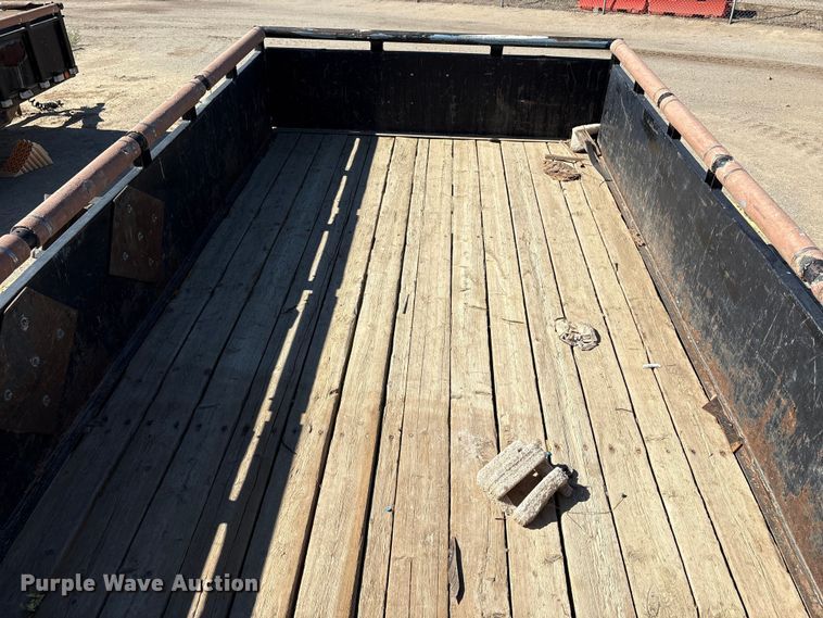 image for item EC8057 2011 PJ Trailers utility trailer