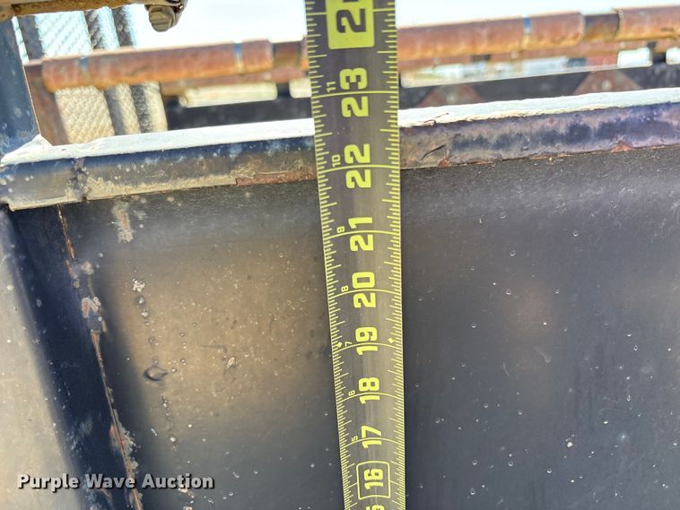 image for item EC8058 2011 PJ TRA/REM77