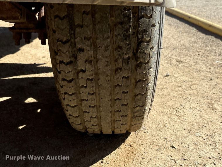 image for item EC8058 2011 PJ TRA/REM77