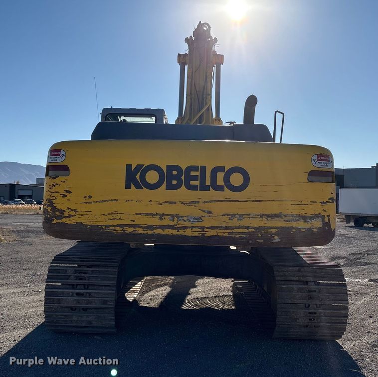 image for item EC8121 2002 Kobelco SK330LC excavator