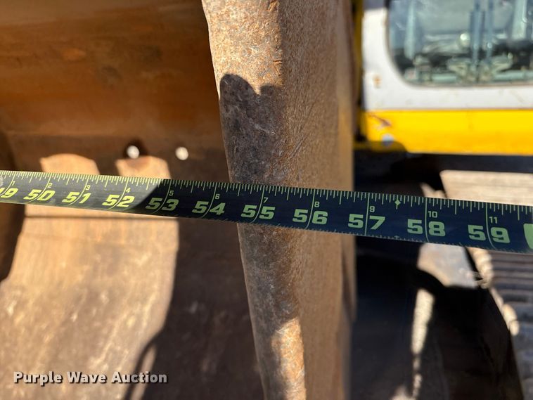 image for item EC8121 2002 Kobelco SK330LC excavator